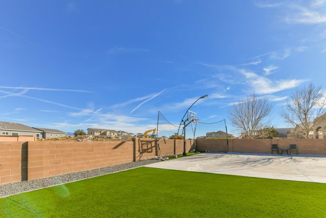 8024 Canoncito Drive NW, Albuquerque, NM 87120