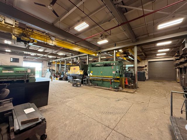 4401 W Kinzie Street, Chicago, IL 60624