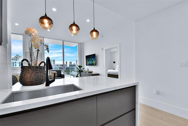 18800 NE 29th Ave PH6, Aventura, FL 33180