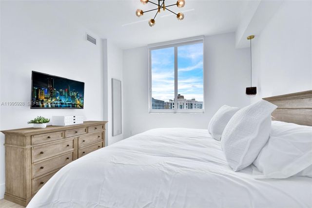 18800 NE 29th Ave PH6, Aventura, FL 33180