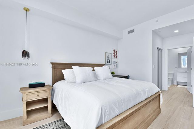 18800 NE 29th Ave PH6, Aventura, FL 33180