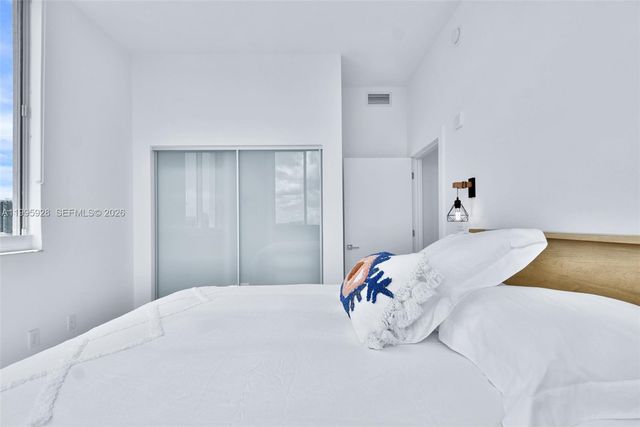 18800 NE 29th Ave PH6, Aventura, FL 33180