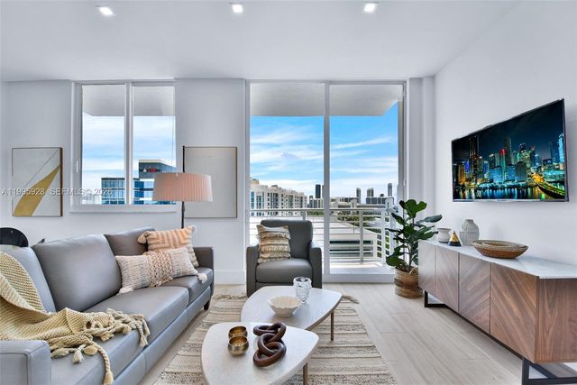 18800 NE 29th Ave PH6, Aventura, FL 33180