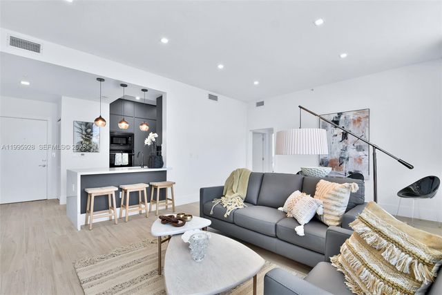 18800 NE 29th Ave PH6, Aventura, FL 33180