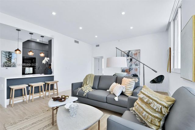 18800 NE 29th Ave PH6, Aventura, FL 33180