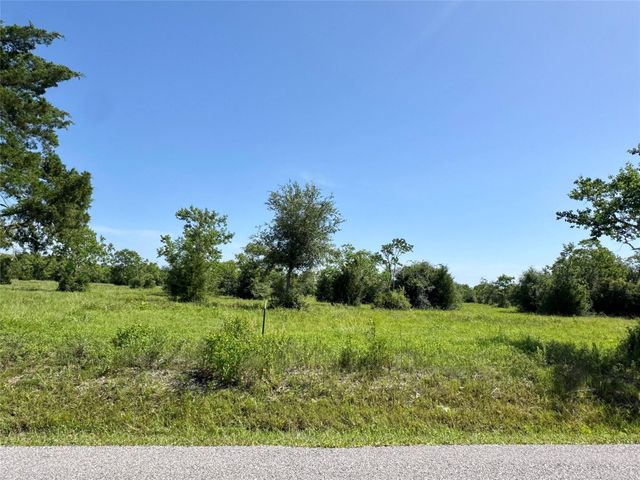 11951 7th St, Santa Fe, TX 77510