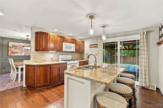 19 Pheasant Run, Lancaster, NY 14086