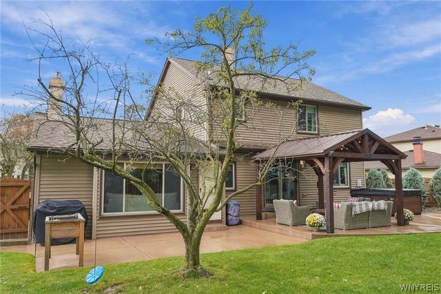 19 Pheasant Run, Lancaster, NY 14086