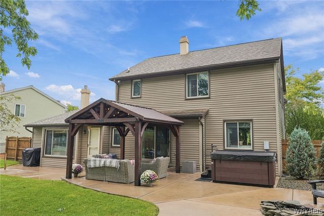 19 Pheasant Run, Lancaster, NY 14086