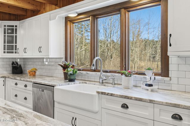 101 Turner Park Lane, Glenville, NY 12302