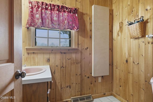 101 Turner Park Lane, Glenville, NY 12302