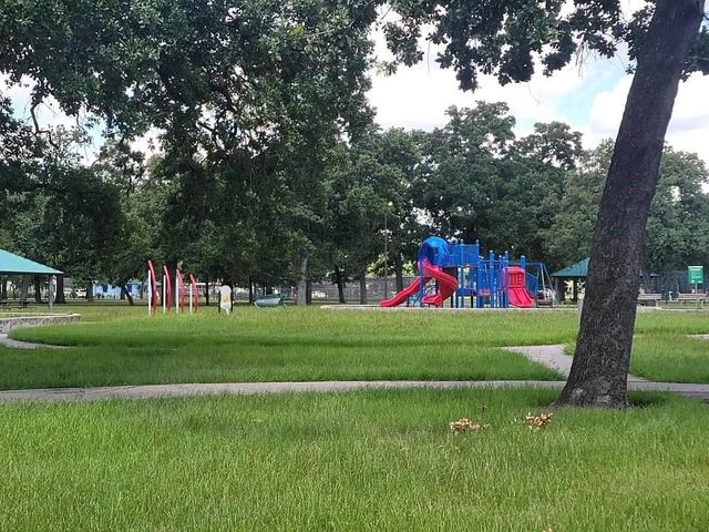 6914 Gonzales Street, Houston, TX 77020