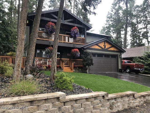 10675 N Lakeview Dr, Hayden Lake, ID 83835