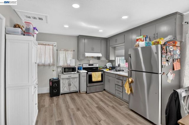 1578 166Th Ave, San Leandro, CA 94578