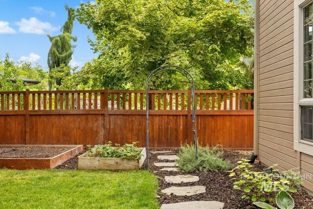 5046 W Parsons Dr, Boise, ID 83714