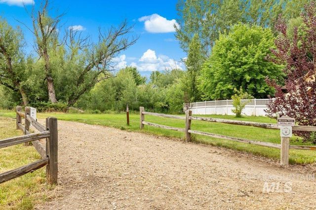 5046 W Parsons Dr, Boise, ID 83714