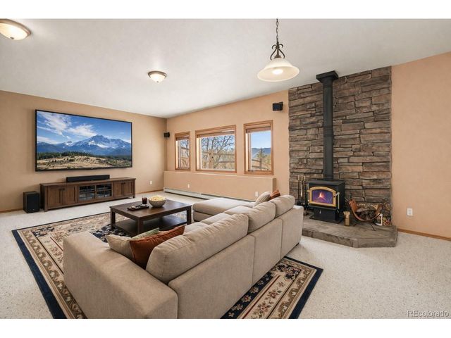 390 Scrub Oak Cir, Monument, CO 80132