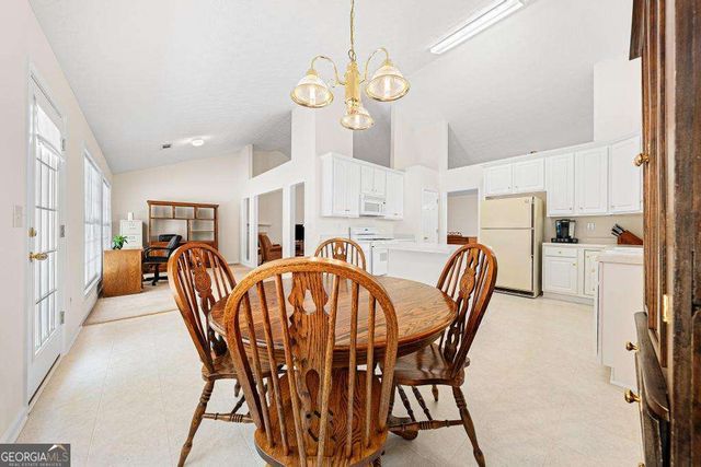953 Natural Brook Trail, Lawrenceville, GA 30045
