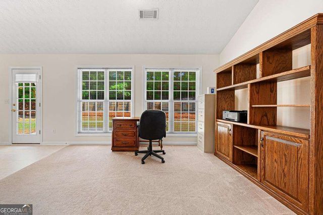 953 Natural Brook Trail, Lawrenceville, GA 30045