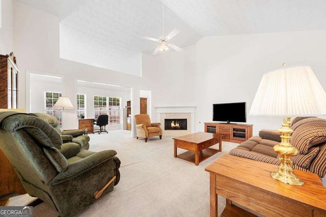 953 Natural Brook Trail, Lawrenceville, GA 30045