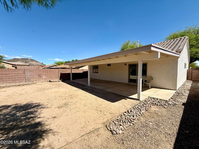 2574 W Southern Star Drive, Tucson, AZ 85713