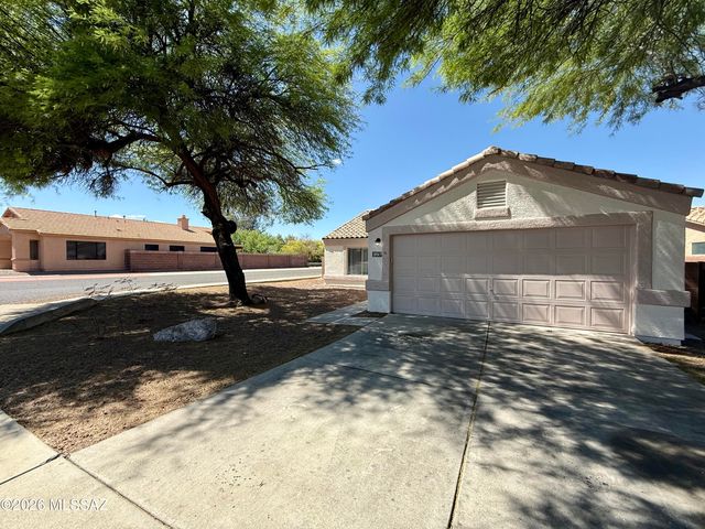 2574 W Southern Star Drive, Tucson, AZ 85713