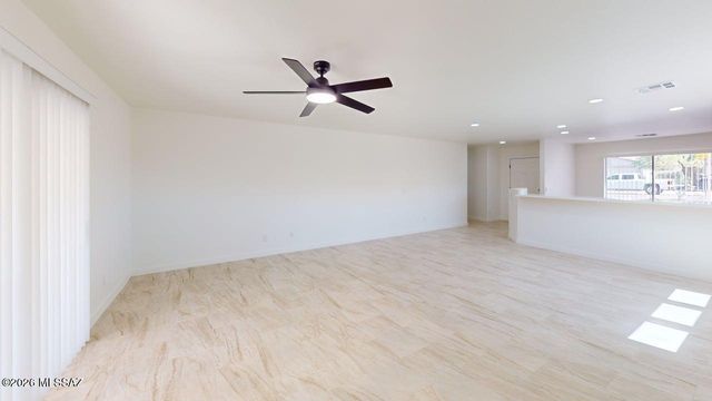 2574 W Southern Star Drive, Tucson, AZ 85713