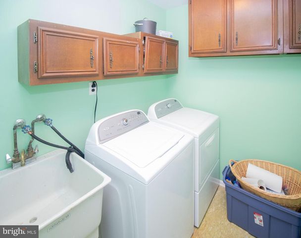 832 COTSWOLD RD, Somerdale, NJ 08083