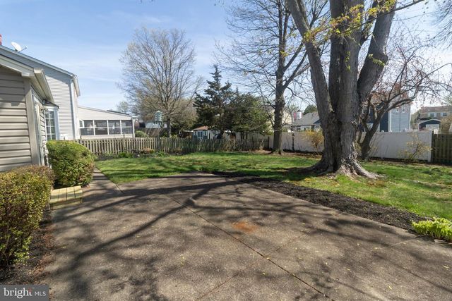 832 COTSWOLD RD, Somerdale, NJ 08083