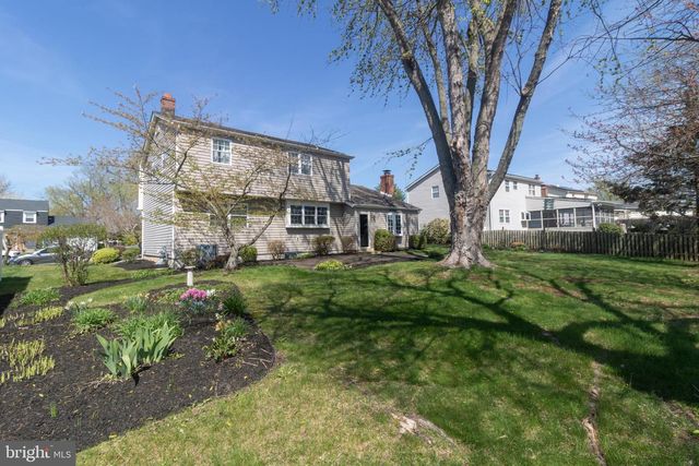 832 COTSWOLD RD, Somerdale, NJ 08083