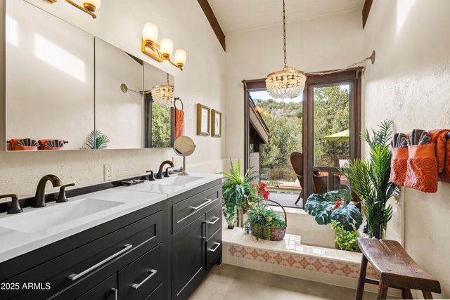 99 Juniper Trail, Sedona, AZ 86336