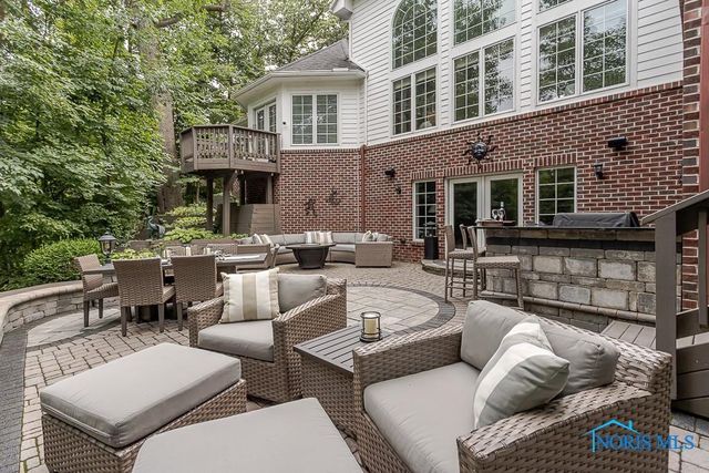 3339 Swan Ridge Lane, Maumee, OH 43537