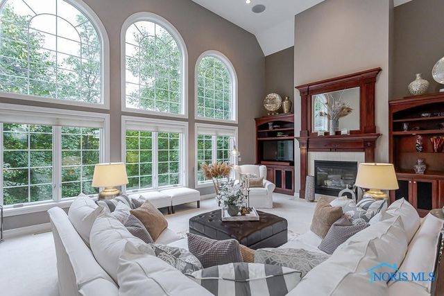 3339 Swan Ridge Lane, Maumee, OH 43537