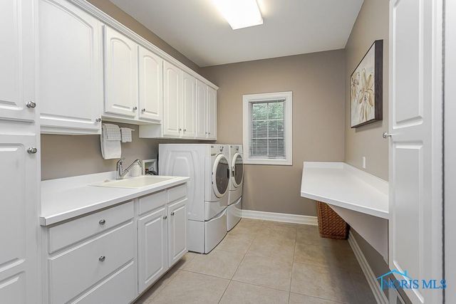 3339 Swan Ridge Lane, Maumee, OH 43537