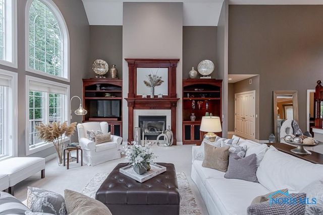 3339 Swan Ridge Lane, Maumee, OH 43537