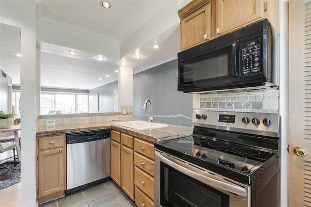 6000 N Brookline Avenue 62, Oklahoma City, OK 73112
