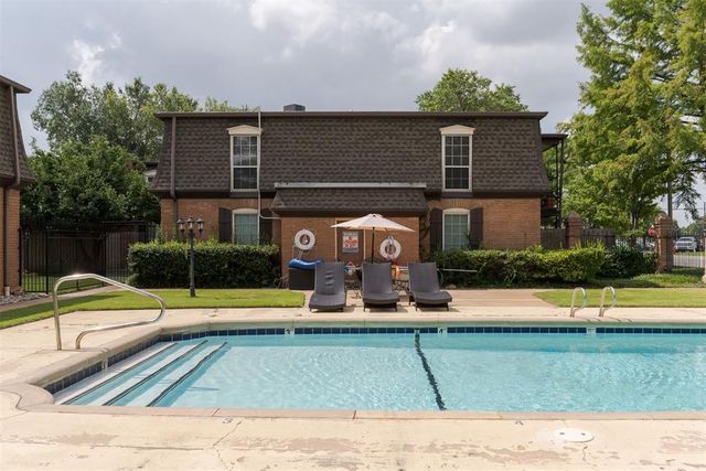 6000 N Brookline Avenue 62, Oklahoma City, OK 73112
