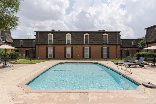 6000 N Brookline Avenue 62, Oklahoma City, OK 73112