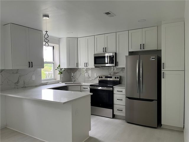 23 Oakland Sq 3, Oakland, PA 15213