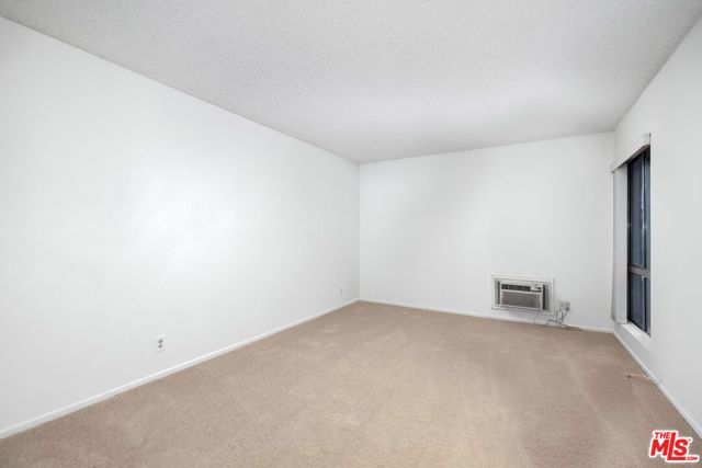 355 S Los Robles Avenue 210, Pasadena, CA 91101