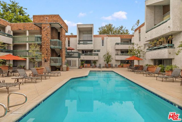 355 S Los Robles Avenue 210, Pasadena, CA 91101