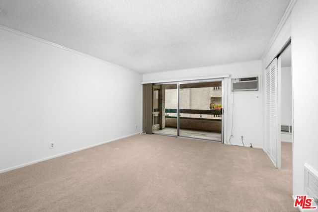 355 S Los Robles Avenue 210, Pasadena, CA 91101