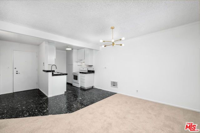 355 S Los Robles Avenue 210, Pasadena, CA 91101
