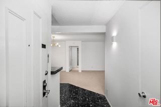 355 S Los Robles Avenue 210, Pasadena, CA 91101