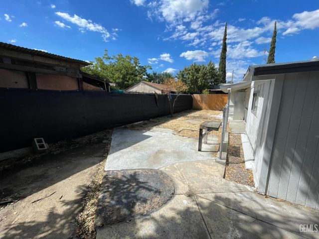 931 Texas Street, Bakersfield, CA 93307