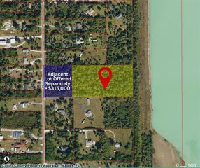 002 9th St SW, Naples, FL 34117