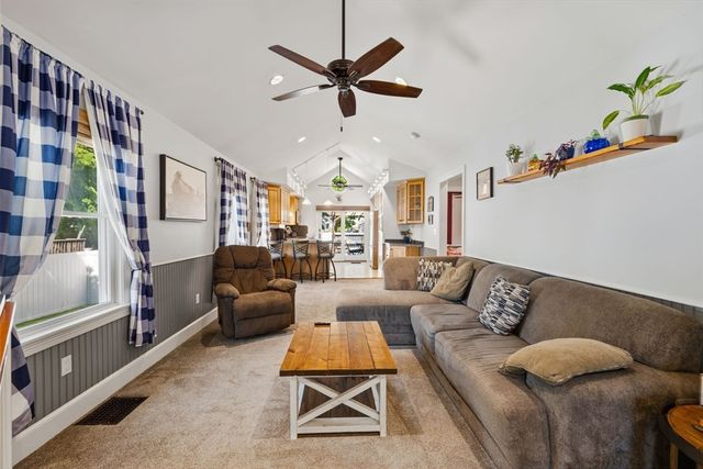 55 Winthrop Ave, Beverly, MA 01915