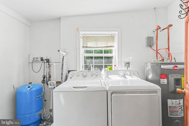 3613 LISBURN RD, Mechanicsburg, PA 17055