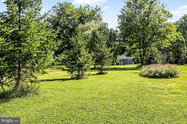 3613 LISBURN RD, Mechanicsburg, PA 17055