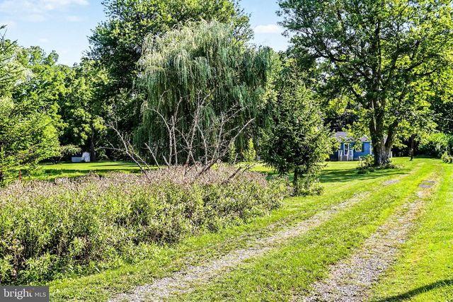 3613 LISBURN RD, Mechanicsburg, PA 17055